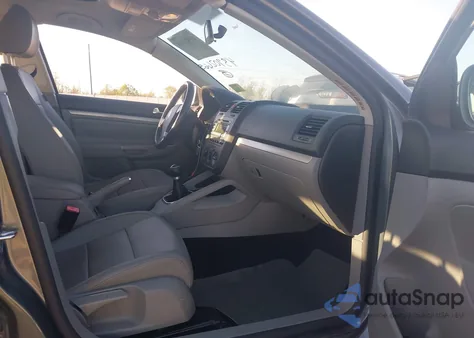 2009 Volkswagen Jetta Se/Sel from USA, damaged, VIN 3VWRM71K39M020335